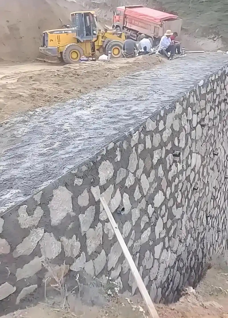 唐山滦县边坡加固